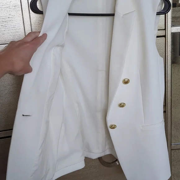 Express Vest - Picture 8 of 10